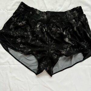 Lululemon Hotty Hot Shorts High Rise 2.5” Size 12